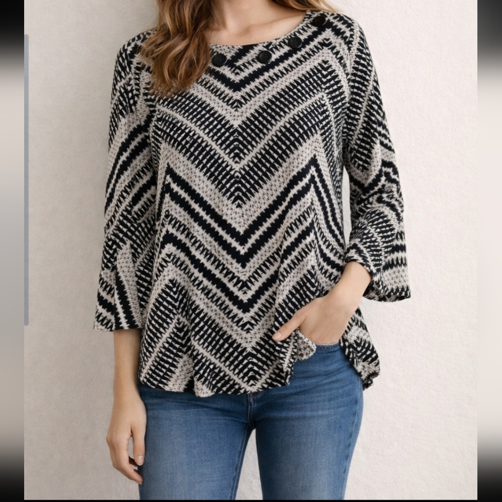 New Directions Tunic Top Geometric Print XL BLK White 3/4 Bell Sleeve Chevon